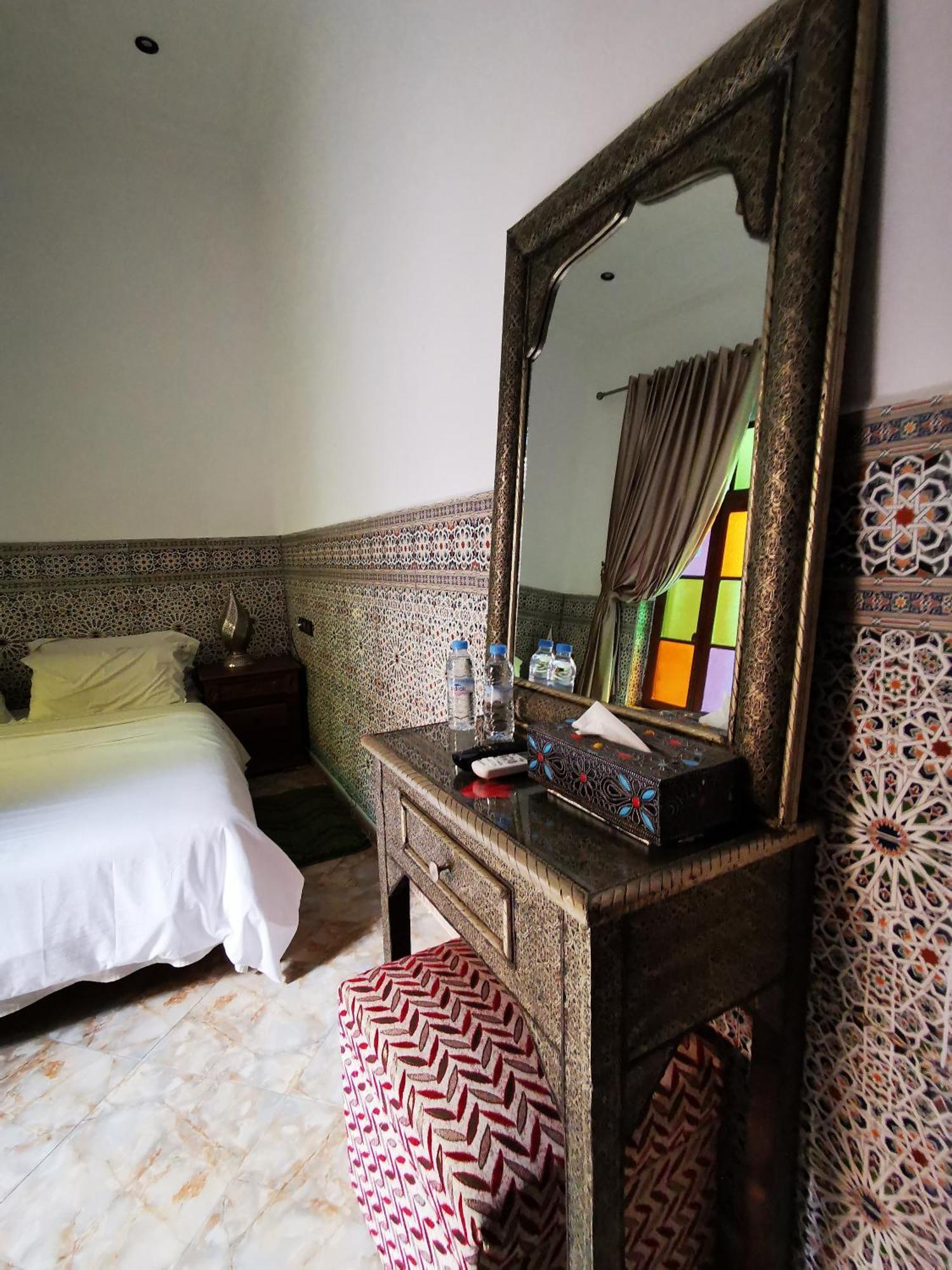 Riad Dar Al Fassia Oujda Phòng bức ảnh